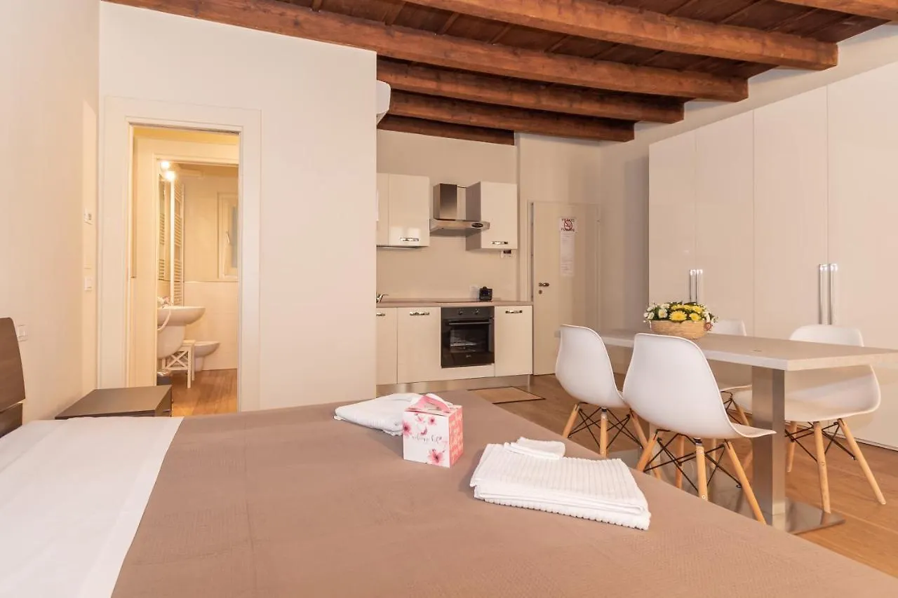 Palazzetto Il Mangano - F&L Apartment Bréscia 0*,