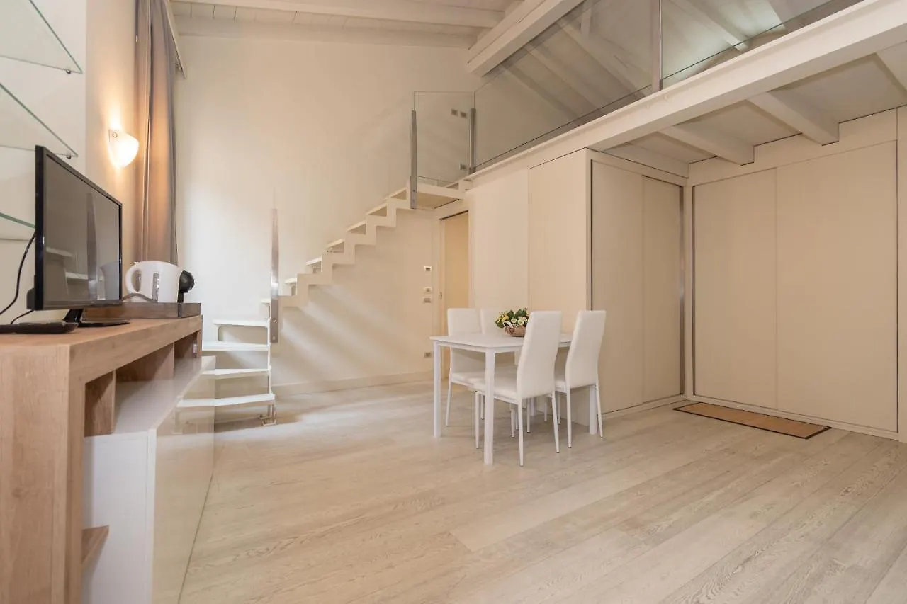 Palazzetto Il Mangano - F&L Apartment Bréscia 0*,  Itália
